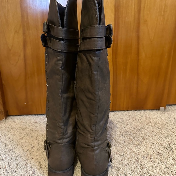 Women’s knee high boots - Picture 4 of 5